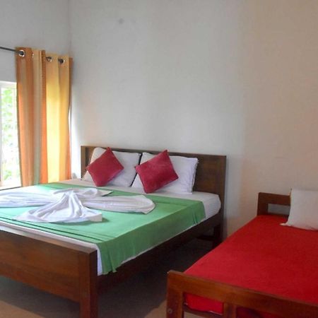 Hotel H2O Gampola Extérieur photo