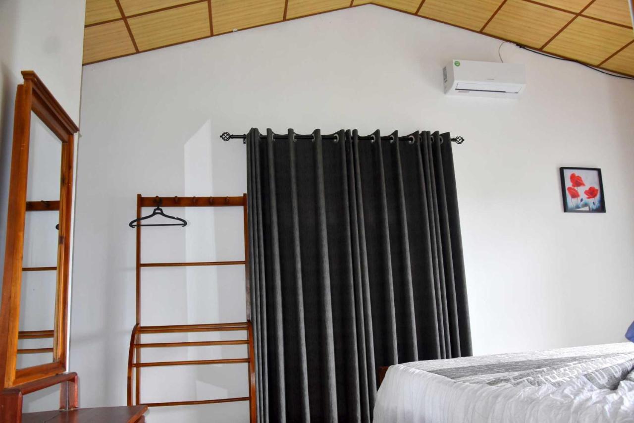 Hotel H2O Gampola Extérieur photo