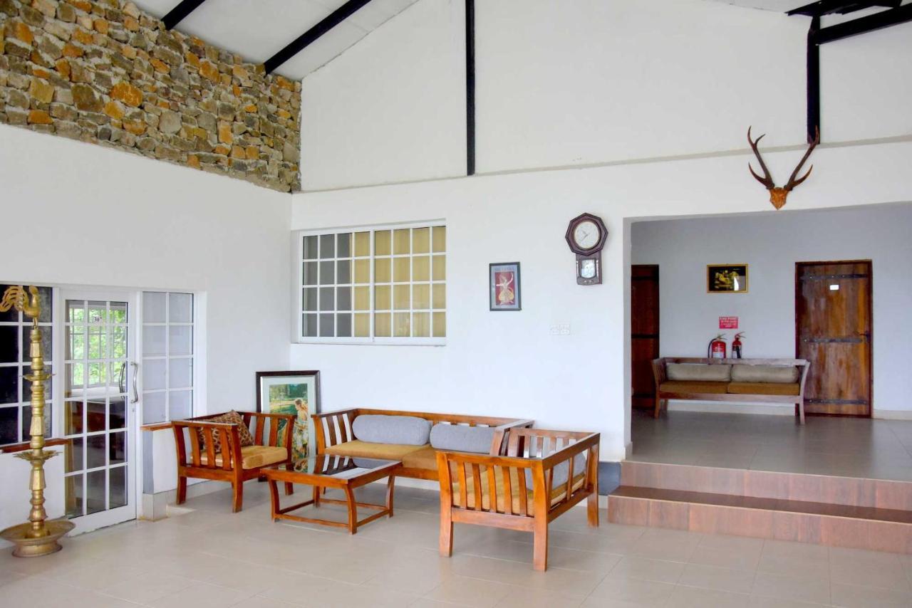 Hotel H2O Gampola Extérieur photo