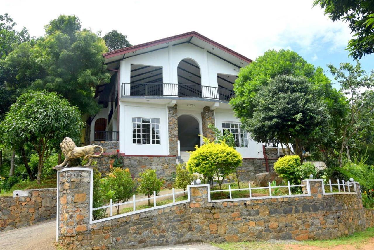 Hotel H2O Gampola Extérieur photo