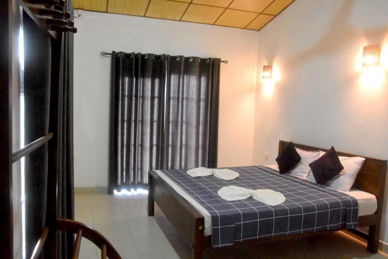 Hotel H2O Gampola Extérieur photo