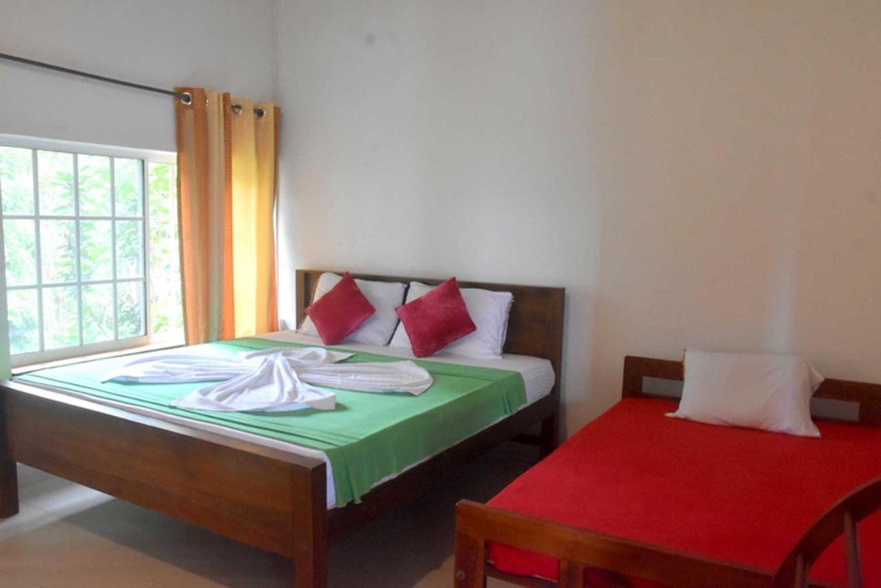 Hotel H2O Gampola Extérieur photo
